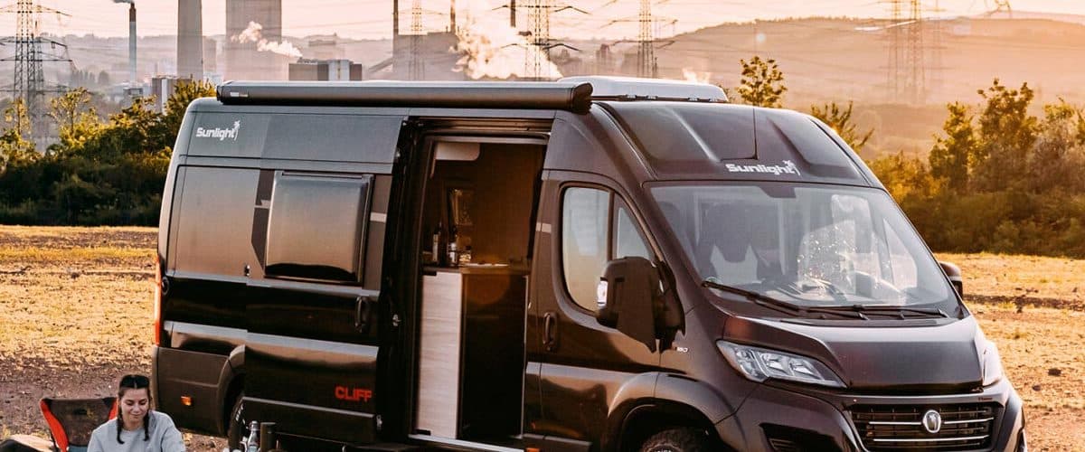 Sunlight Cliff Adventure Edition - retkeilyauto